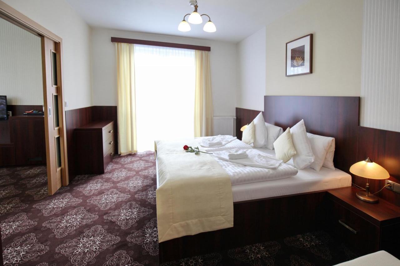 Spa Hotel Diana Frantiskovy Lazne Luaran gambar