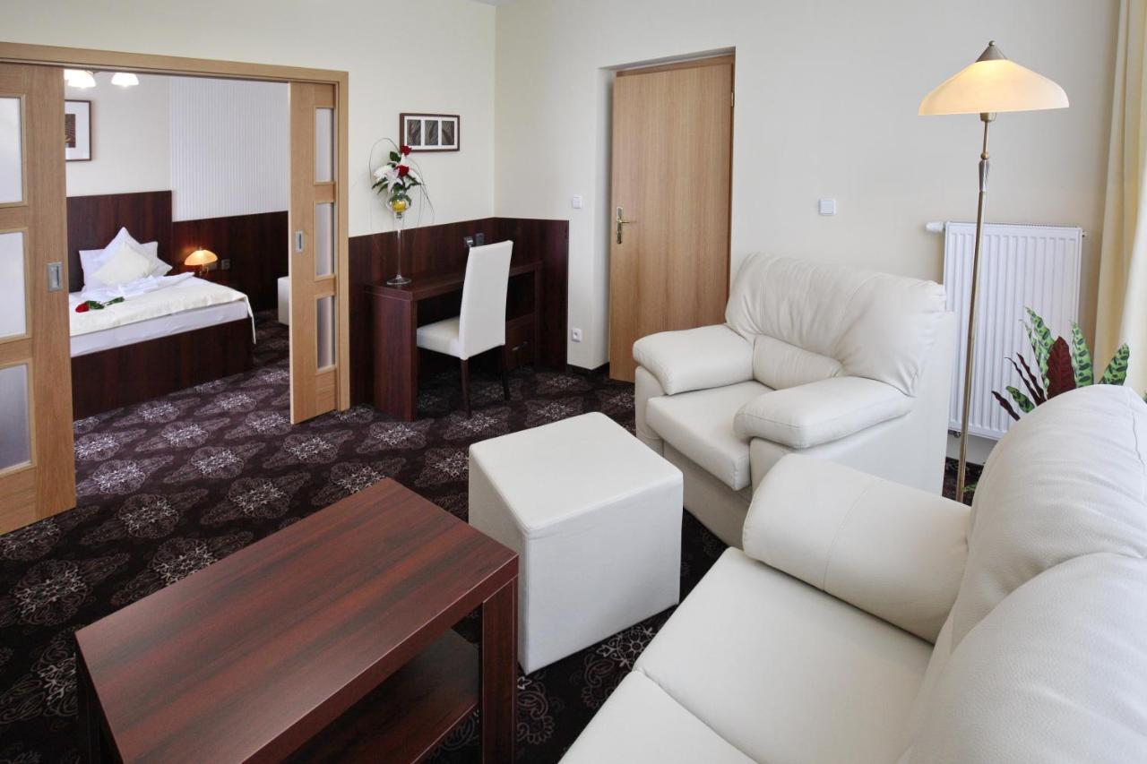 Spa Hotel Diana Frantiskovy Lazne Luaran gambar