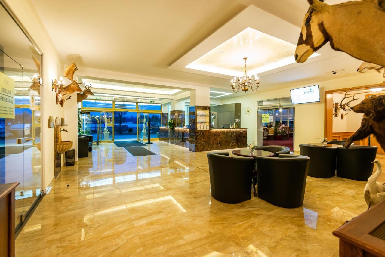 Spa Hotel Diana Frantiskovy Lazne Luaran gambar